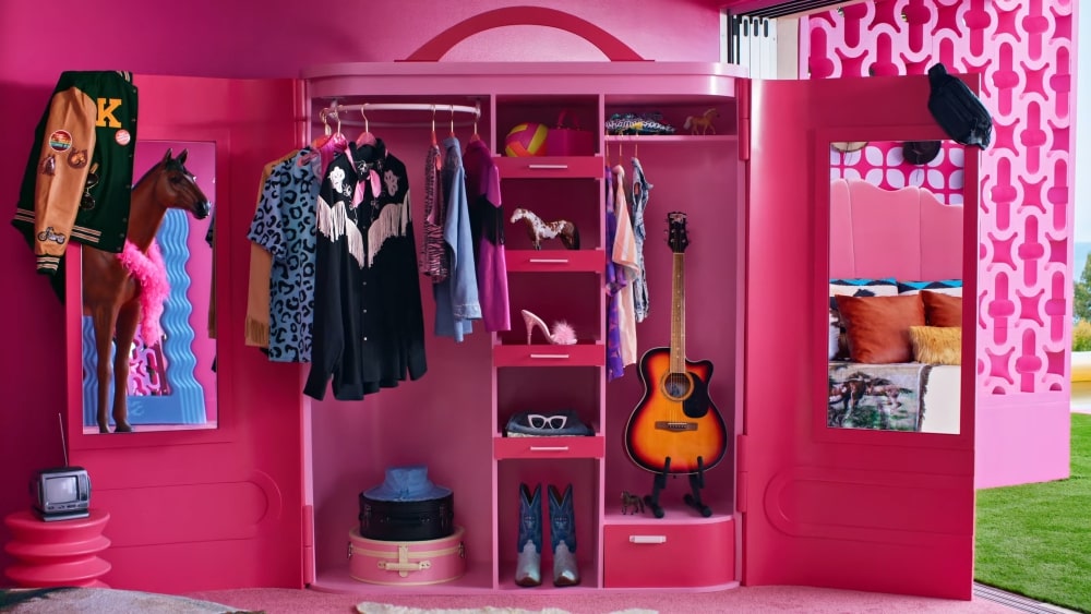 Live Like Barbie: Recreate The Dreamhouse Bedroom