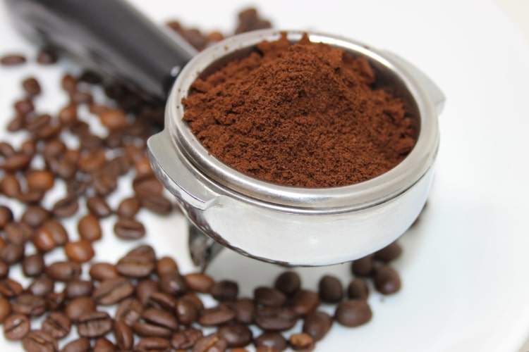 How to use coffee grounds to clean your home